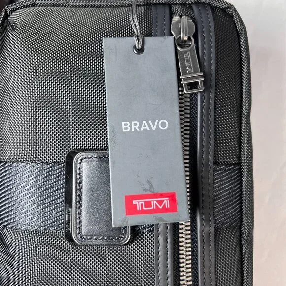TUMI Bravo Reno Kit, Black NWT Made in Italy - Picture 7 of 10
